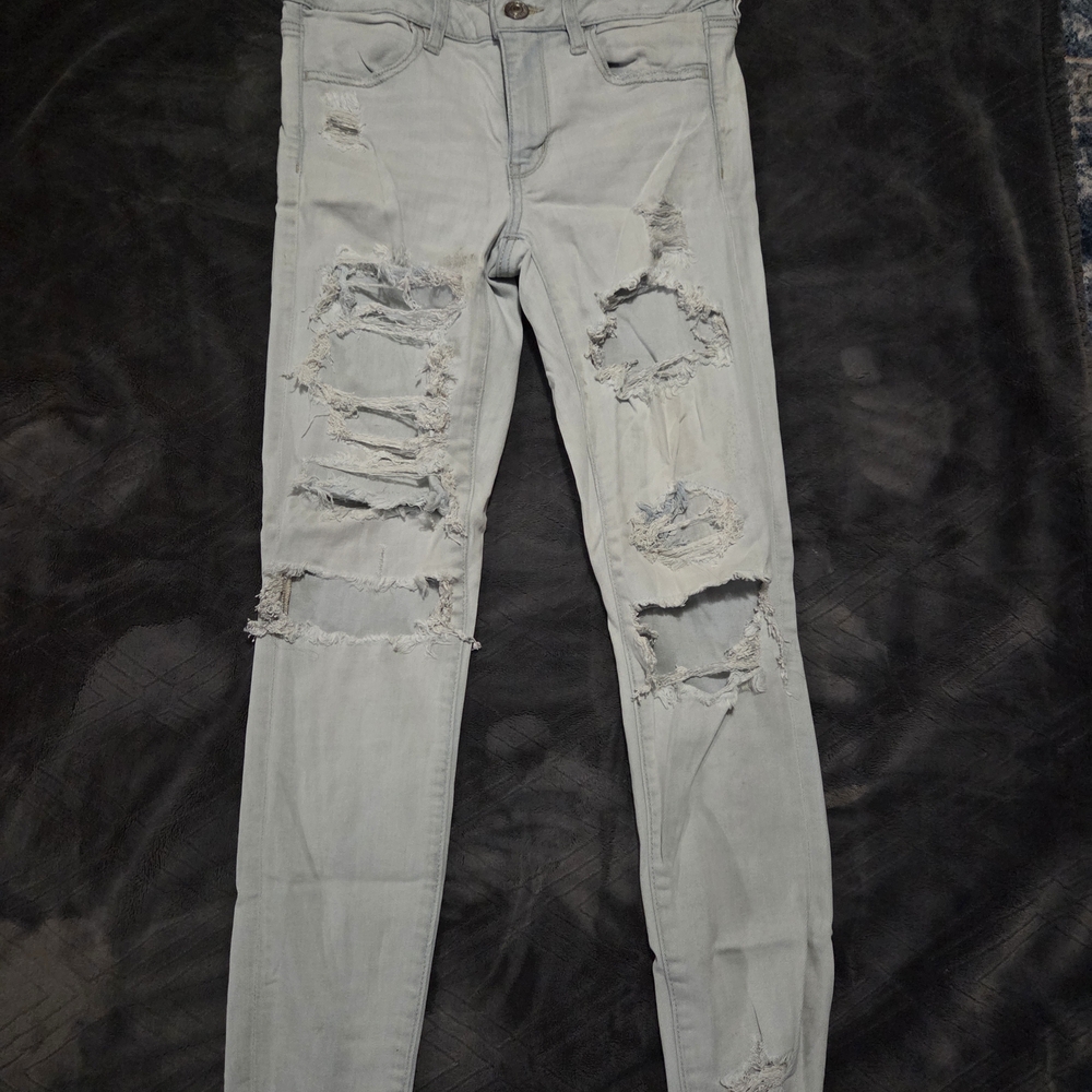 Distressed Light Gray Women Jeans